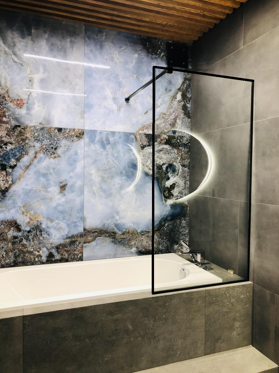 Шторка на ванну стеклянная ORNELLA (Орнелла) в стекле графит матовый, неподвижная - фото 6 - id-p1613320638