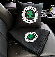 Автомобільний плед і подушка з вишивкою логотипа "SKODA" колір на вибір