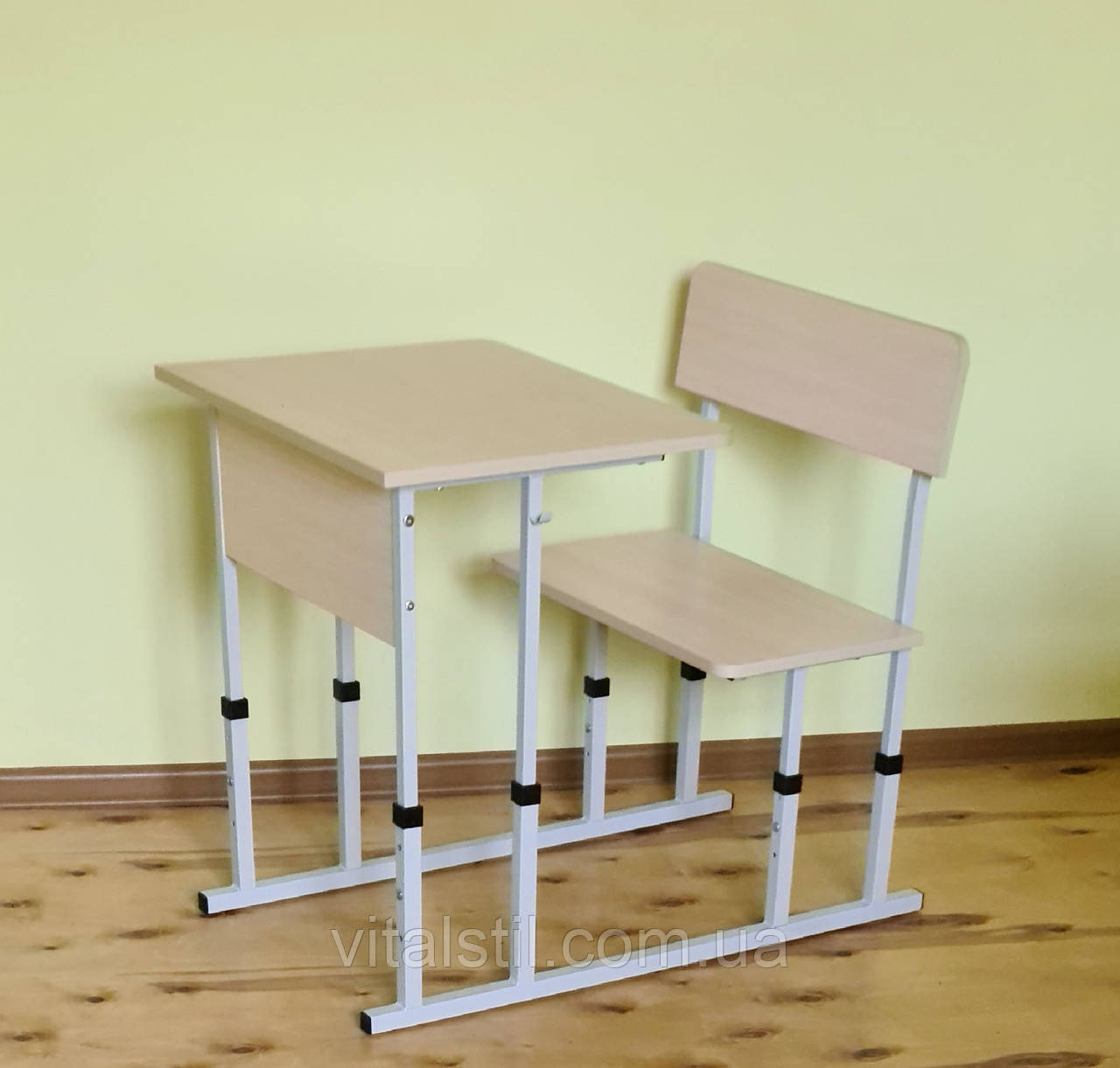 Купить Парта одноместная "Монолит" с регулировкой высоты без полки4-6 р ...