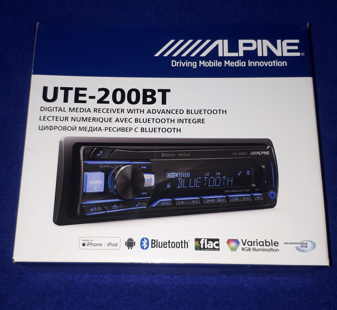 Магнітофон автомобільний Alpine UTE-200BT, фото 1