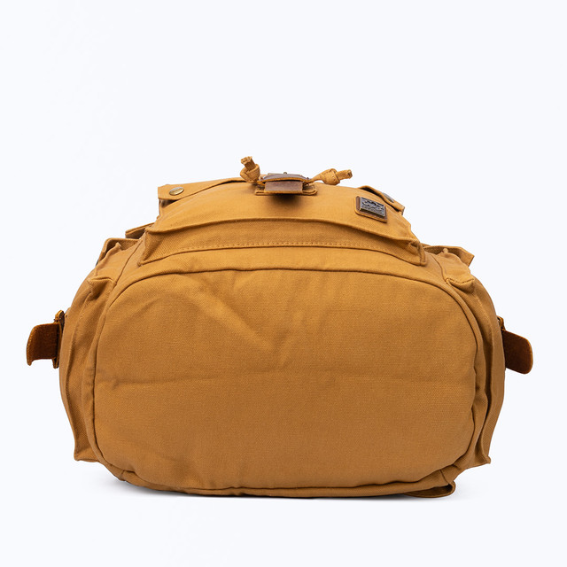 Фото чоловічого вінтажного рюкзака мілітарі канвас холст Фото чоловічого вінтажного рюкзака мілітарі канвас холст