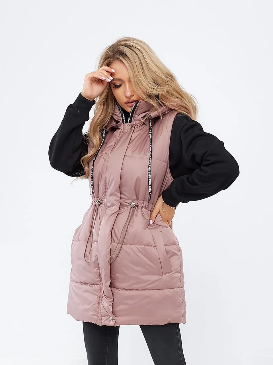 Жіноча подовжена жилетка плащівка «лаке» на силіконі 44, 46, 48, 50, фото 1