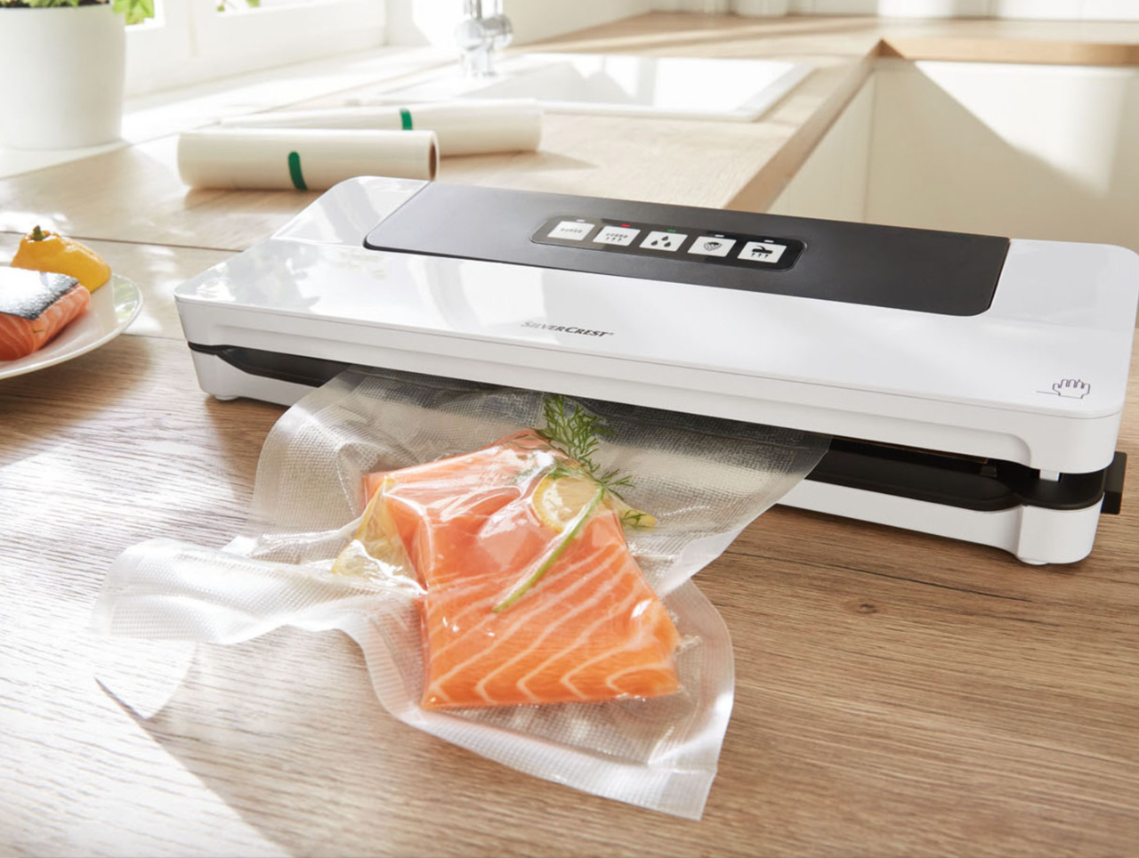 Вакуумний упаковник, вакууматор Silver Crest SV 125 C3 WHITE (125 Вт, Sous-Vide, Німеччина)