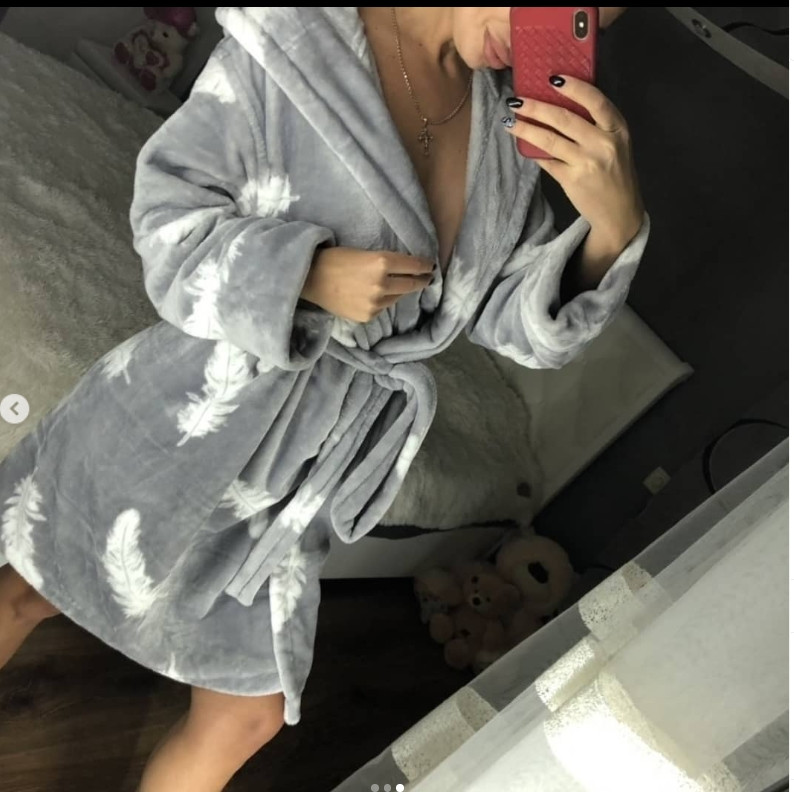 Жіночий теплий плюшевий халат із капюшоном, фото 1