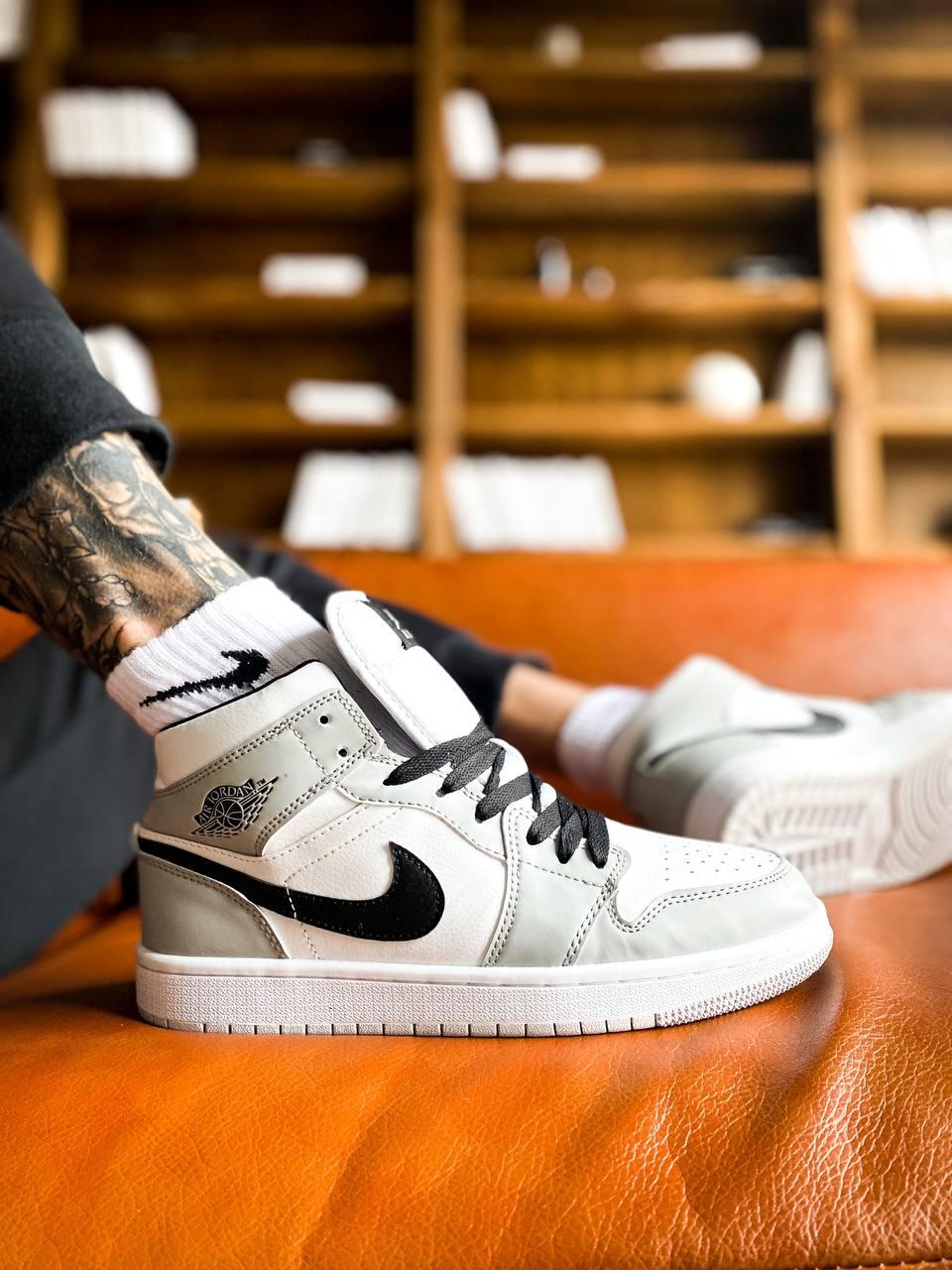 Кросівки чоловічі сірі Nike Jordan 1 Retro (04614)