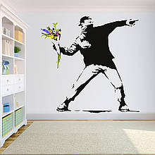 Інтер'єрна наклейка на стіну Метатель Квітів Бенксі Oracal розмір 96x98см