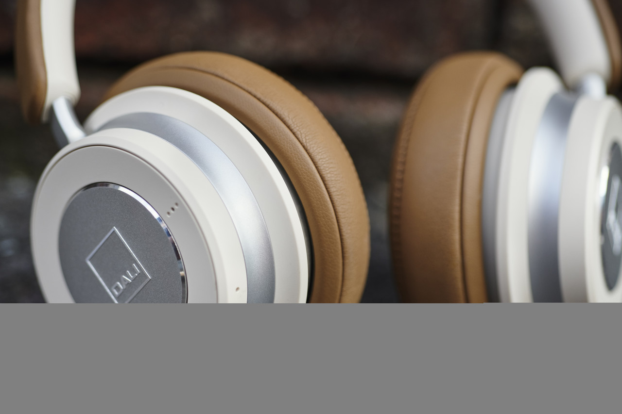 Бездротові Bluetooth навушники DALI IO-4 Caramel White