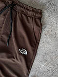 Чоловічі спортивні штани The North Face M1217 коричневі, фото 3