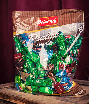 Шоколадні цукерки 🍬 Dolciando "praline assortite". 850 гр. Італія.