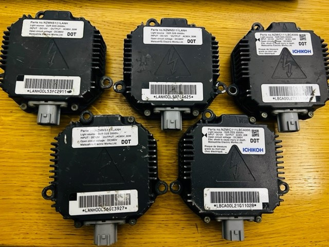 Блок розжига ксенона Nissan 28474-89904, Nissan 28474-89915, Nissan 28474-8991A, Nissan 28474-8992A NZMNS111L