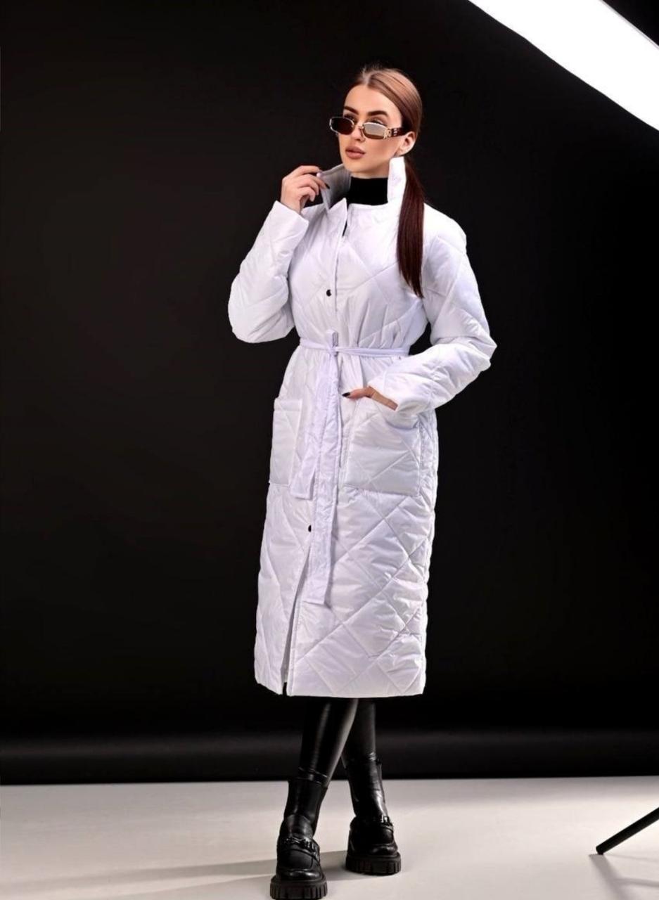 Модне жіноче пальто біле М
