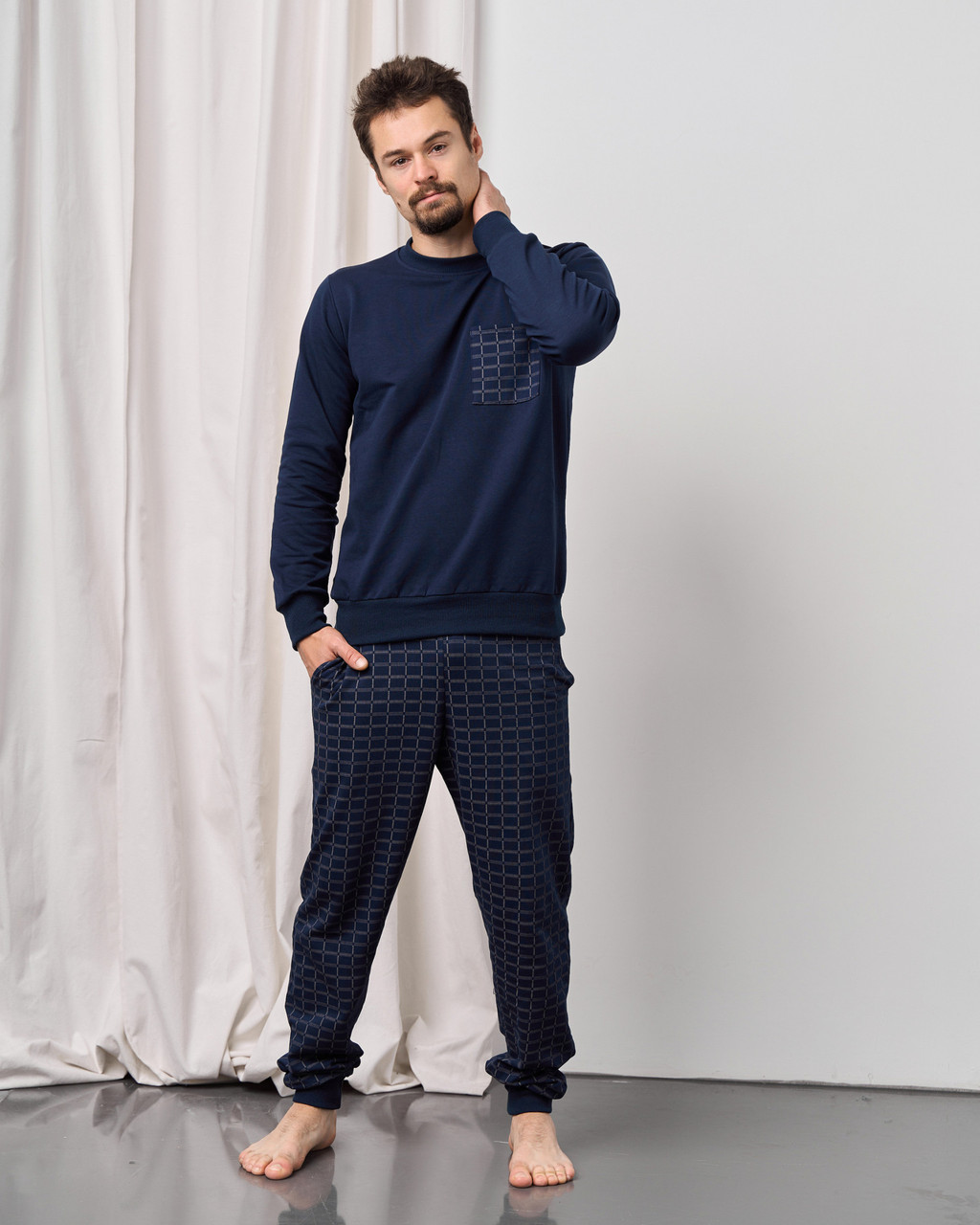 Чоловічий синій костюм зі штанами в карту-байку Nicoletta