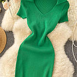 Обтисле мініплаття з коротким рукавом і V-подібним вирізом Трикотажне жіноче плаття в рубчик (беж), фото 5