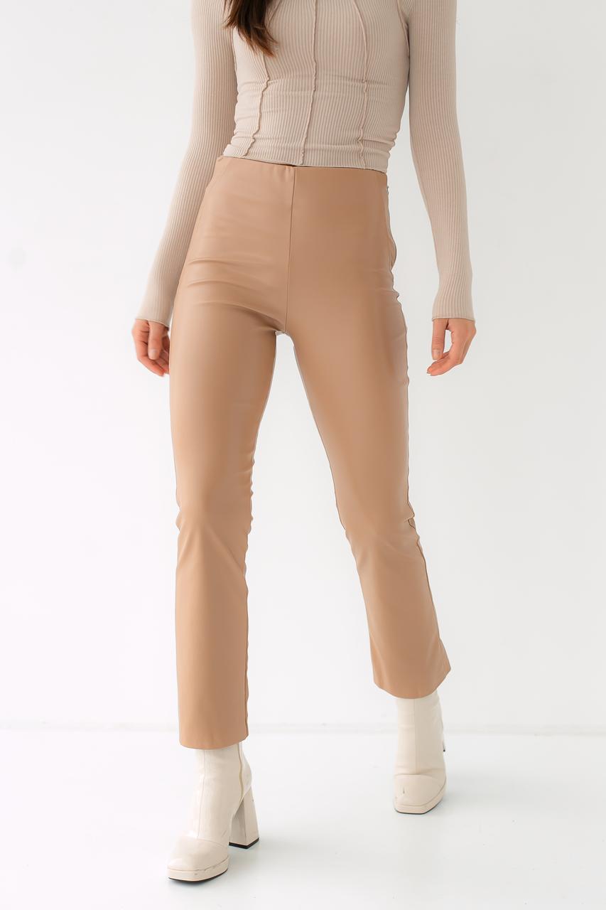 Штани зі шкірозамінника на флісі прямого фасону hot fashion — світло-коричневий колір, M (є розміри)