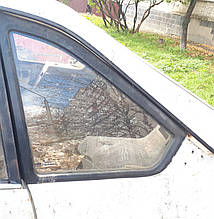 Скло глухе ліве заднє Москвич 2141