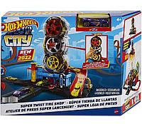 Трек Хот Вилс трюки на шиномонтаже Playset Hot Wheels City Super Twist Tire Shop