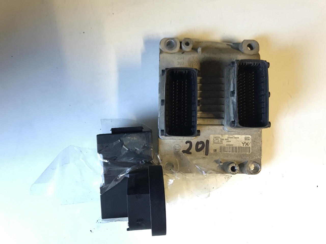 Блок керування двигуном Opel Astra G Z14XEP 55556629 0261208669 No201