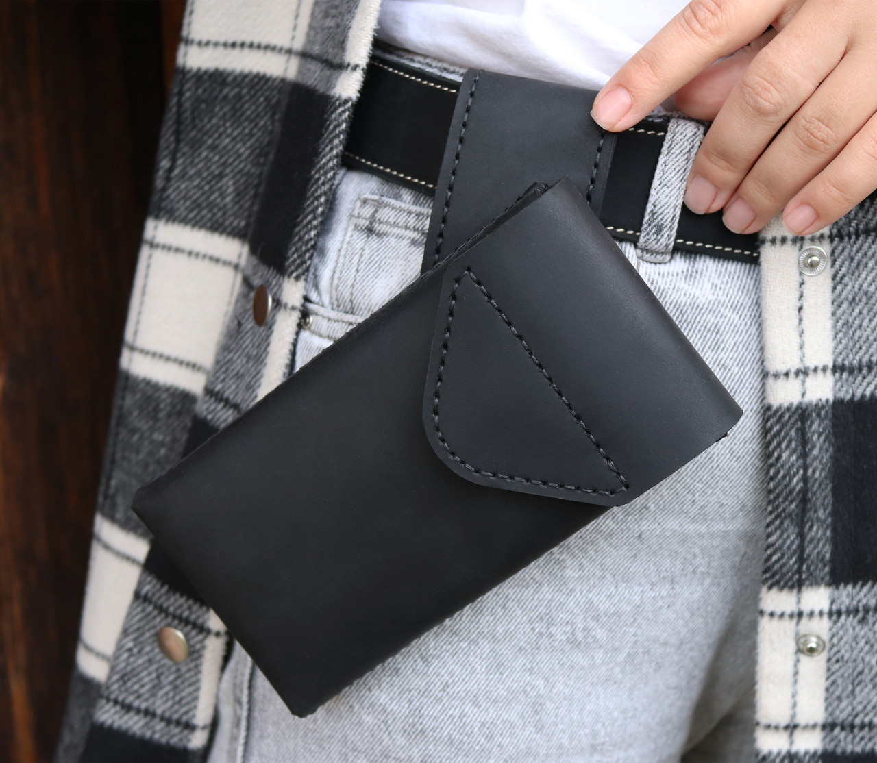 Чехол для телефона с угловой петлей на ремень из кожи по индивидуальным ...