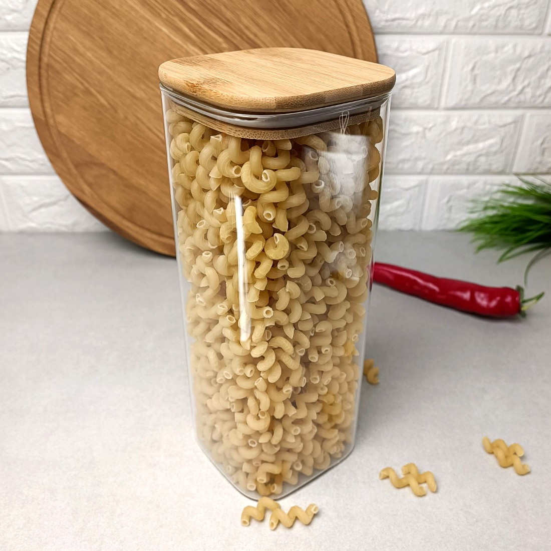 Висока скляна банка 1.85л з квадратним дном