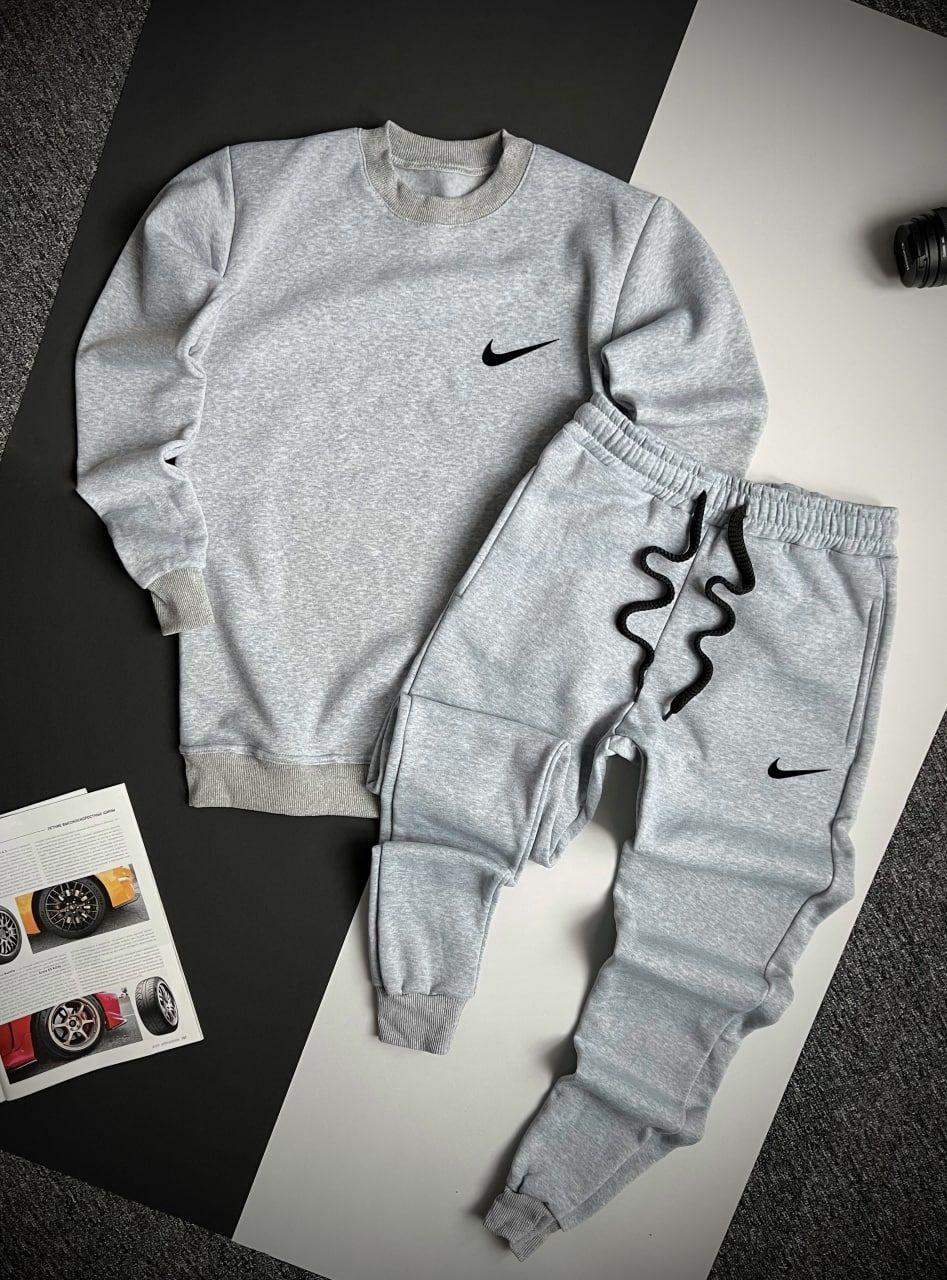 Чоловічий зимовий спортивний костюм Nike сірий ⁇ Утеплений комплект Найк світшот і штани на флісі, фото 1