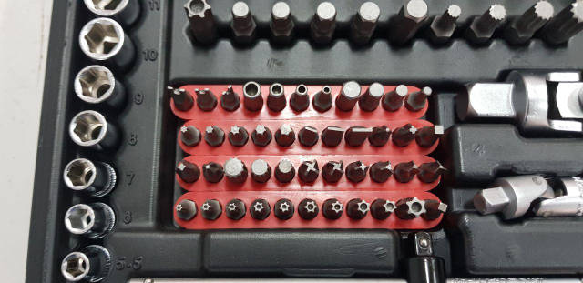 NAOTO 確認用 Набір інструментів Yato 216 предметів YT-38841, ціна: 4649