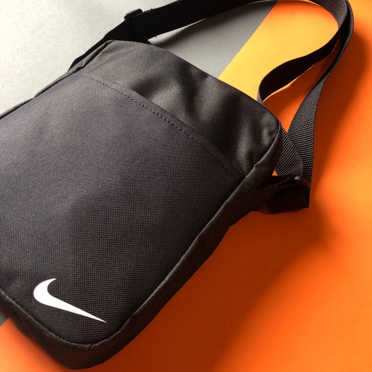 Спортивна сумка через плече Nike
