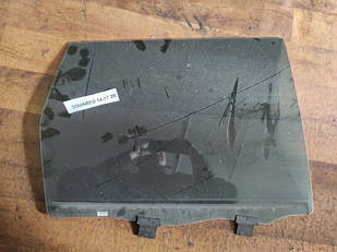 Б/о Скло заднє праве для Volkswagen Touareg 2014-2017