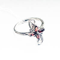 Серебряное кольцо Цветок с фианитами цвета гранат