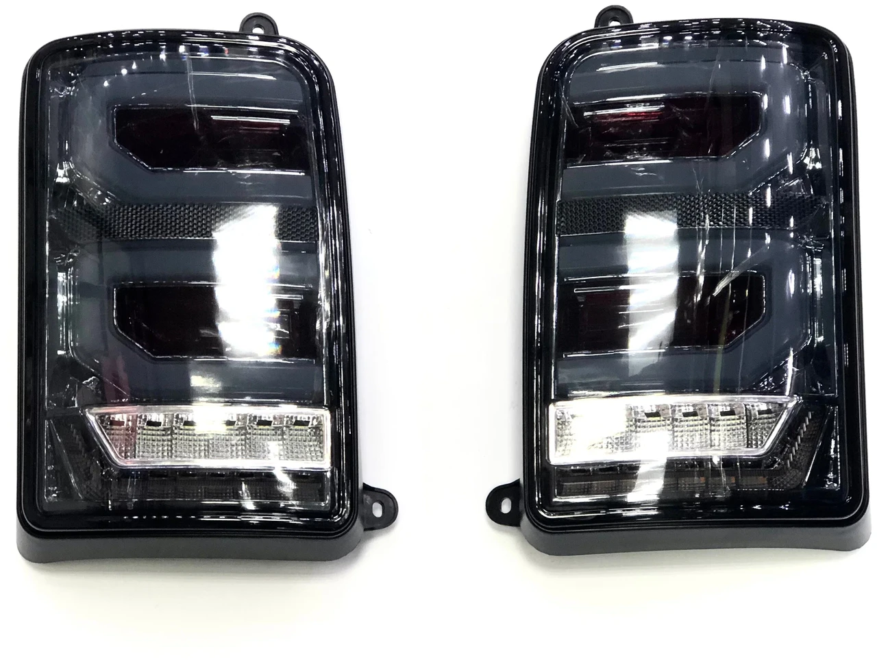 Ліхтар задній ВАЗ 2121 21212 Нива Тайга.  Світлодіодні.