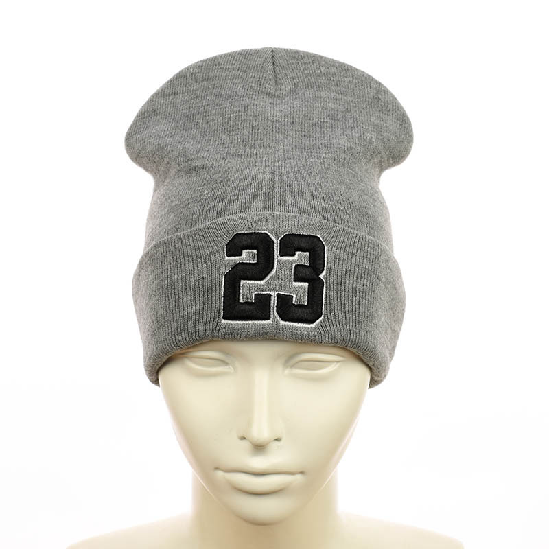 Молодіжна шапка "23"