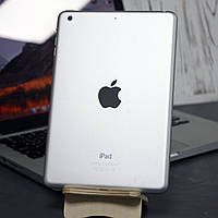 Apple iPad mini 2 Retina  16 GB WI-FI Silver (б/у) планшет