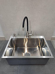 Мийка для кухні з дозатором для мила та змішувачем з гнучким гусом з нержавіючої сталі Kraft HS6045ST Сатин