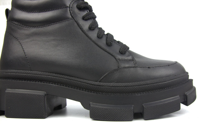 Ботинки кожаные на меху Женская обувь больших размеров 40-44 COSMO Shoes Dia Black BS 1702312104 