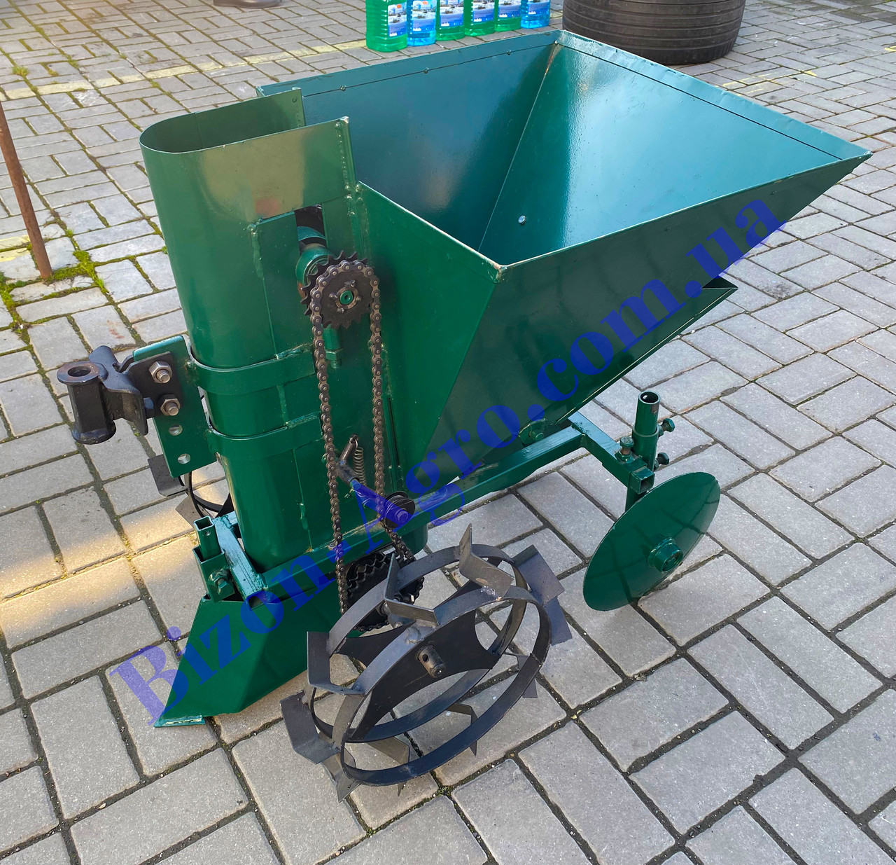 Саджалка картоплі однорядна для мотоблока, картоплесаджалка.