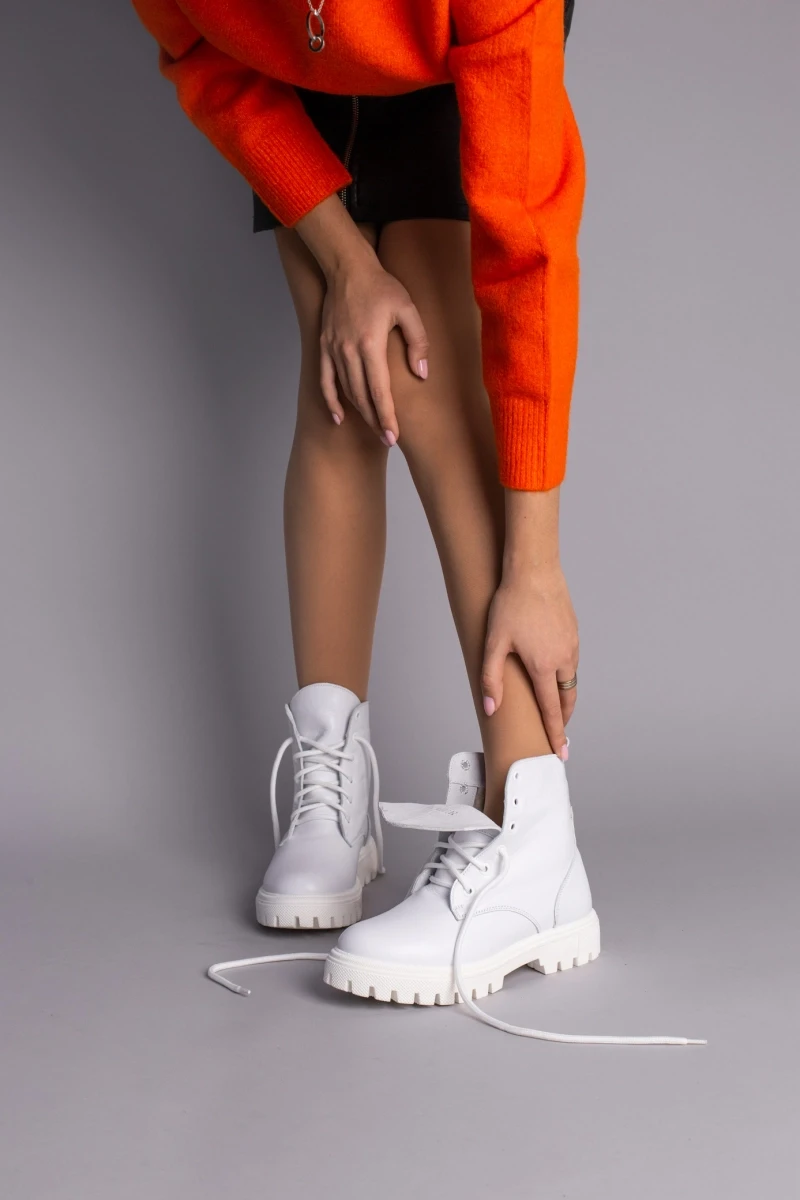 Жіночі демісезонні черевики ShoesBand Білі натуральні шкіряні на високій підошві на вузьку ногу 36 (23,5 см) (Ѕ67001д), фото 1