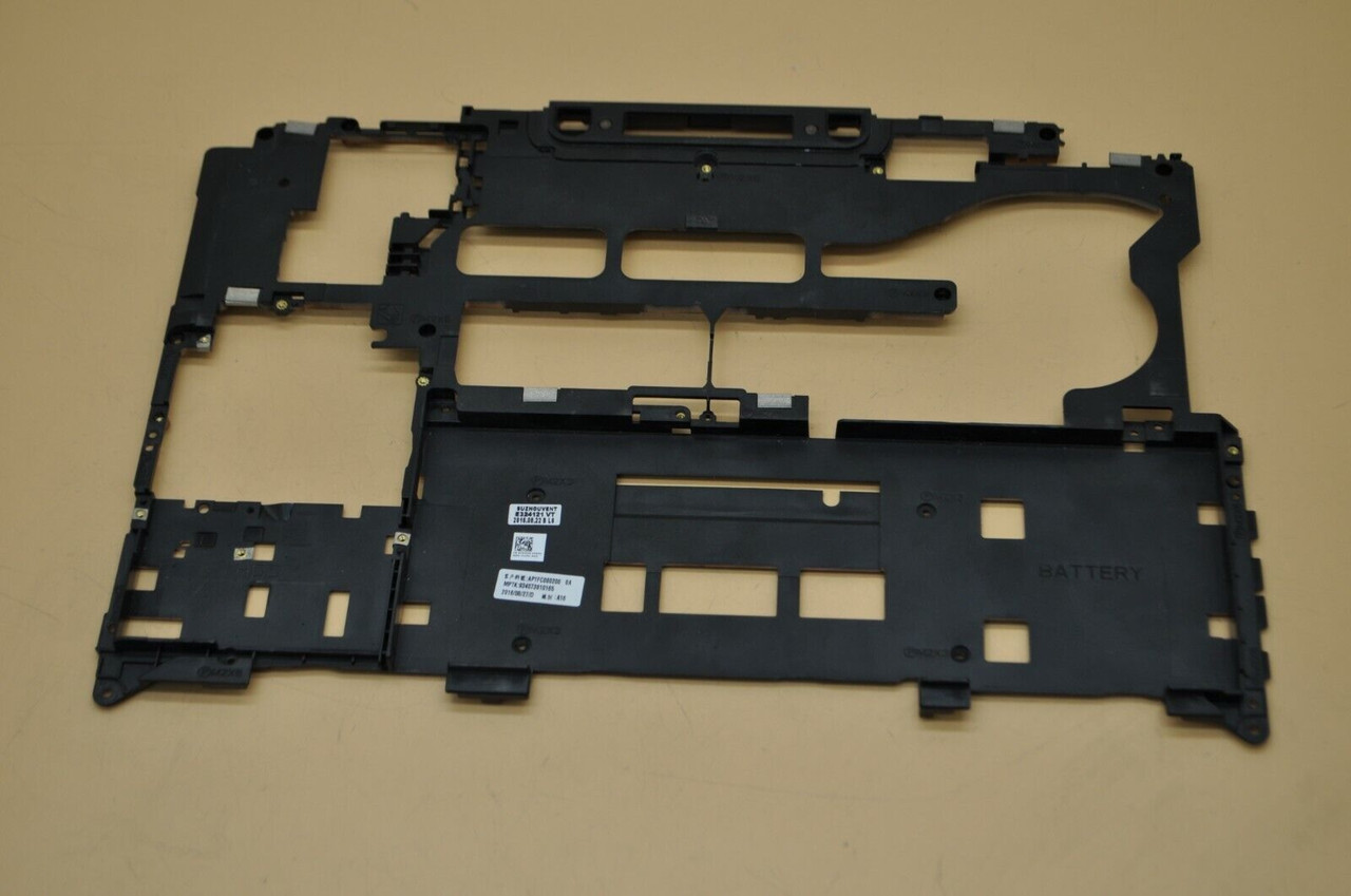 Dell Latitude E5470 Series Корпус C0 (топкейс, середня частина під топкейсом) (0KMWXR) б/в, фото 1