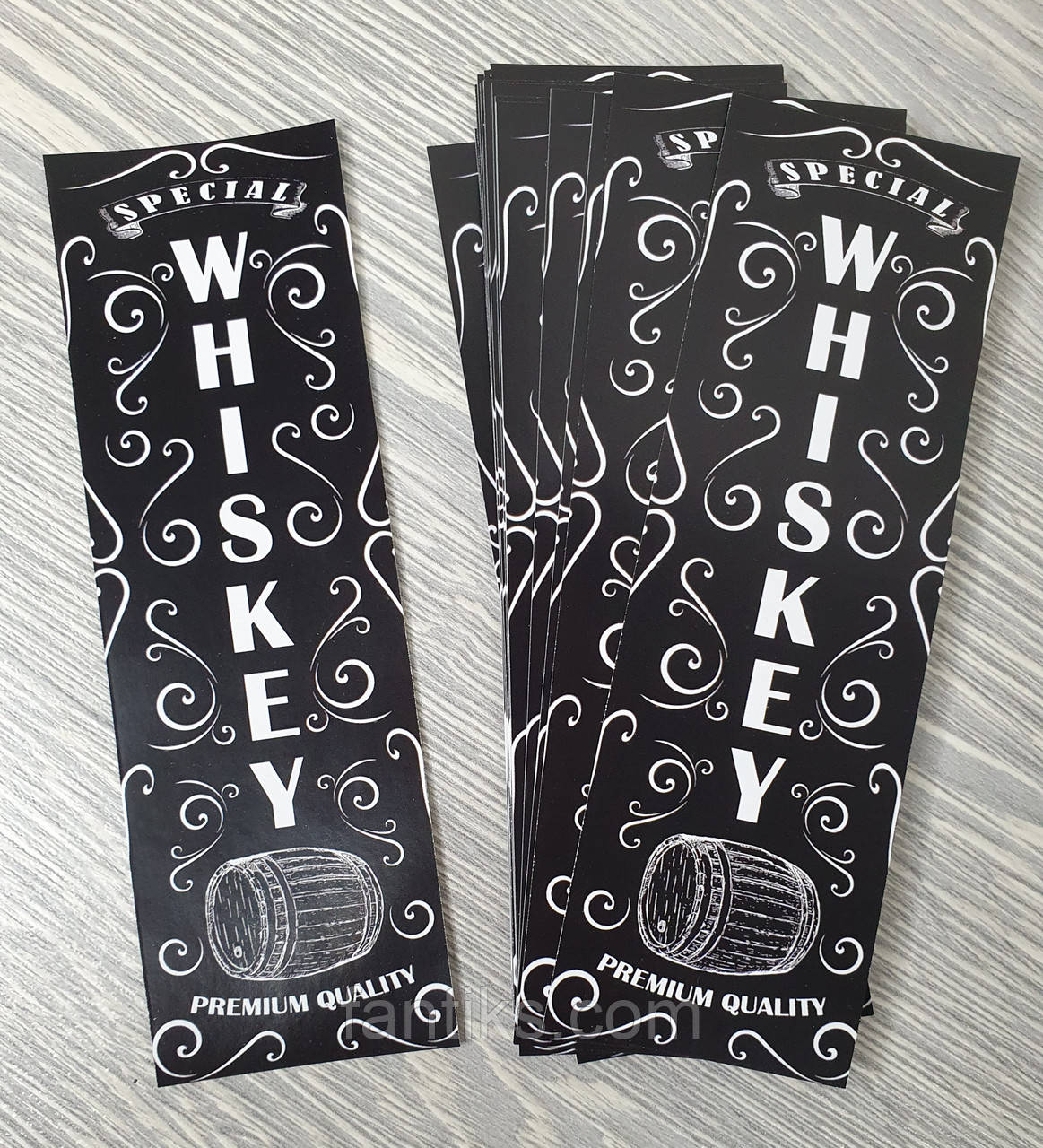 Сувенірна наклейка на пляшку віскі - 4,5 см х 14 см, фото 1