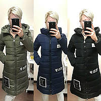 Жіночі зимові куртки — 6936-ян — зимова зимова куртка по коліно з написами