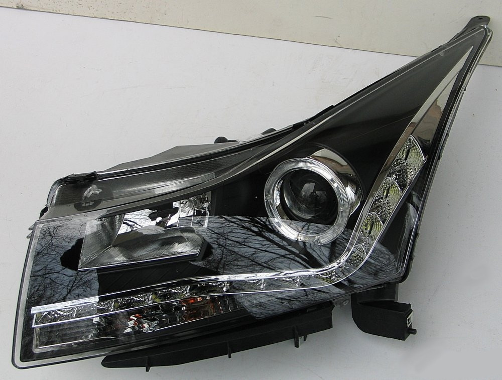 Передні фари Chevrolet Cruze тюнінг led оптика (лінза під ксенон)