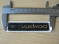 Наклейка s надпись Daewoo 100х20х1мм силиконовая полоска на авто эмблема логотип Деу Дэу