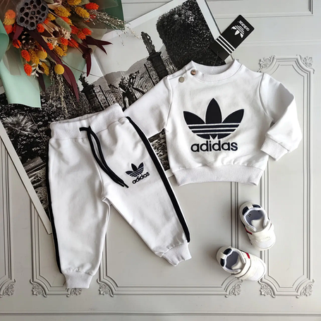 Спортивні костюми для малюків