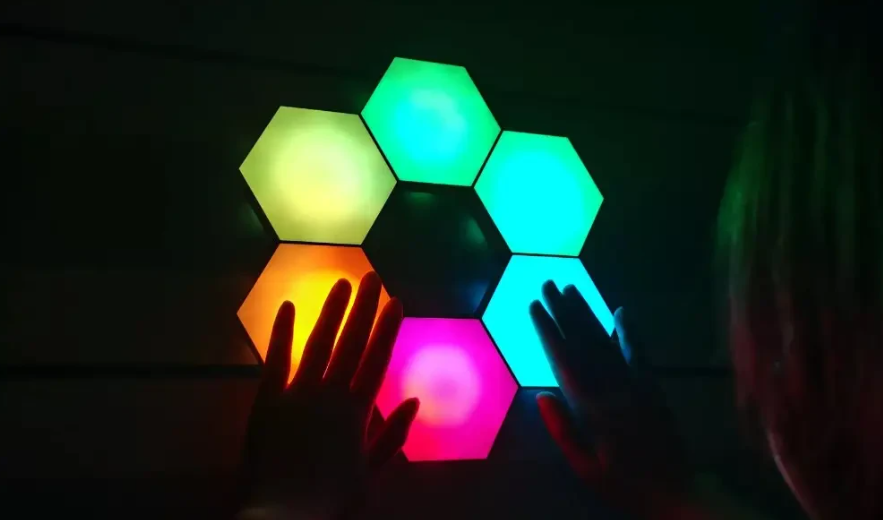 Модульная настенная шестигранная комбинированная лампа, цветной настенный светильник с пультом, GP17 - фото 4 - id-p1703371472