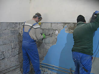 Гидроизоляция стен из шлакоблока в гаражном боксе ООО "ДнепрРемонт" г.Днепропетровск. 3