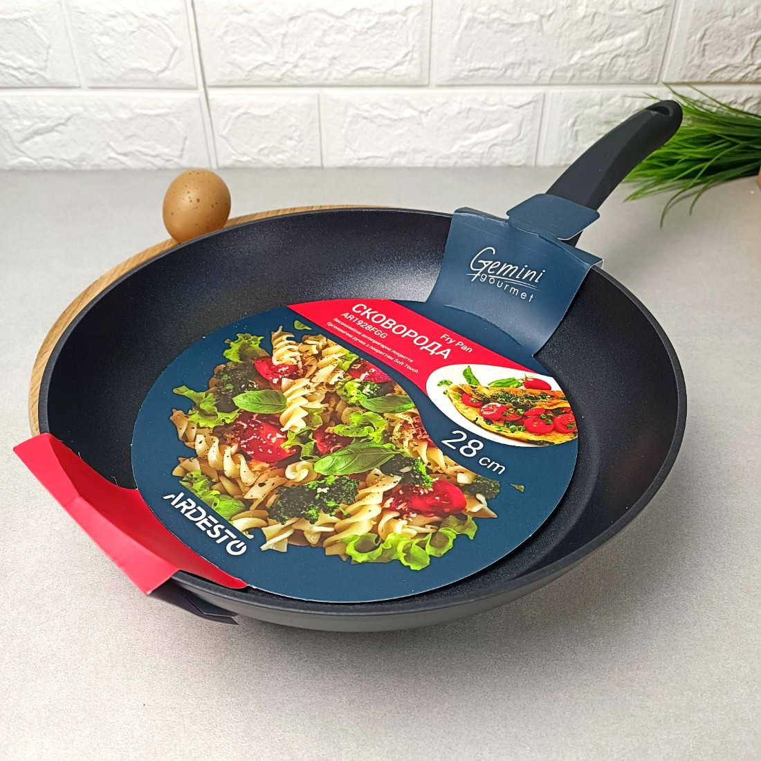 Велика сковорода 28 см з антипригарним покриттям Ardesto Gemini Gourmet