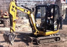 Вуслуги міні екскаватора Caterpillar