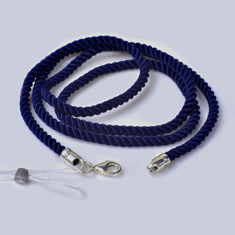 Шнурок синього кольору із крученого шовку зі сріблом 65 см