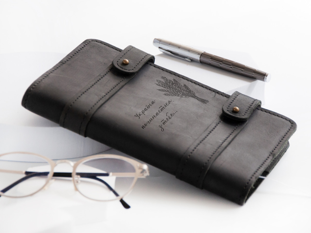 Патріотичний шкіряний блокнот із написом "Україна починається з тебе" LBL-0015, фото 1