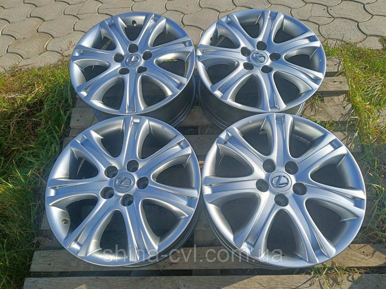 Диски 5.114.3 R17 7.5J ET45 DIA60.1 LEXUS IS 250/300H/TOYOTA CAMRY