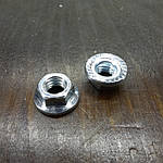 Гайка із флянцем М5 / кругла