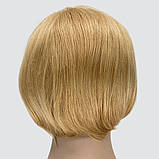 Натуральна перука Debbie HH, коротка стрижка кольору пшеничний блондин із легким меліруванням, фото 4